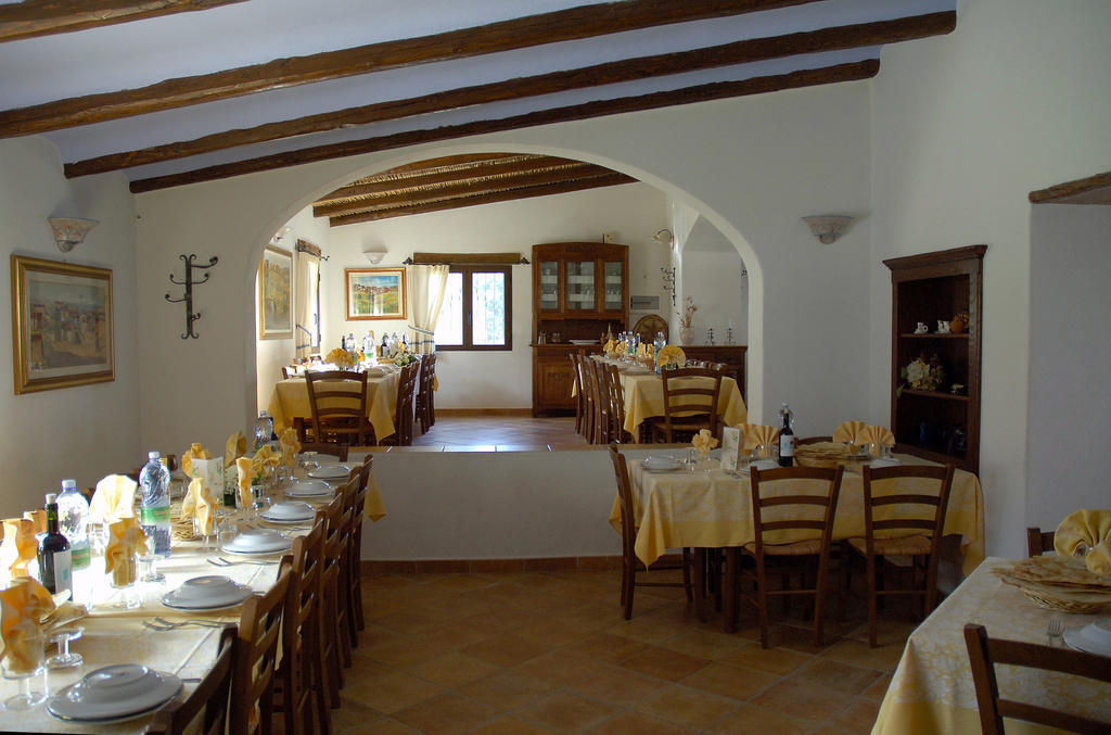 Agriturismo Guthiddai Ольєна Екстер'єр фото
