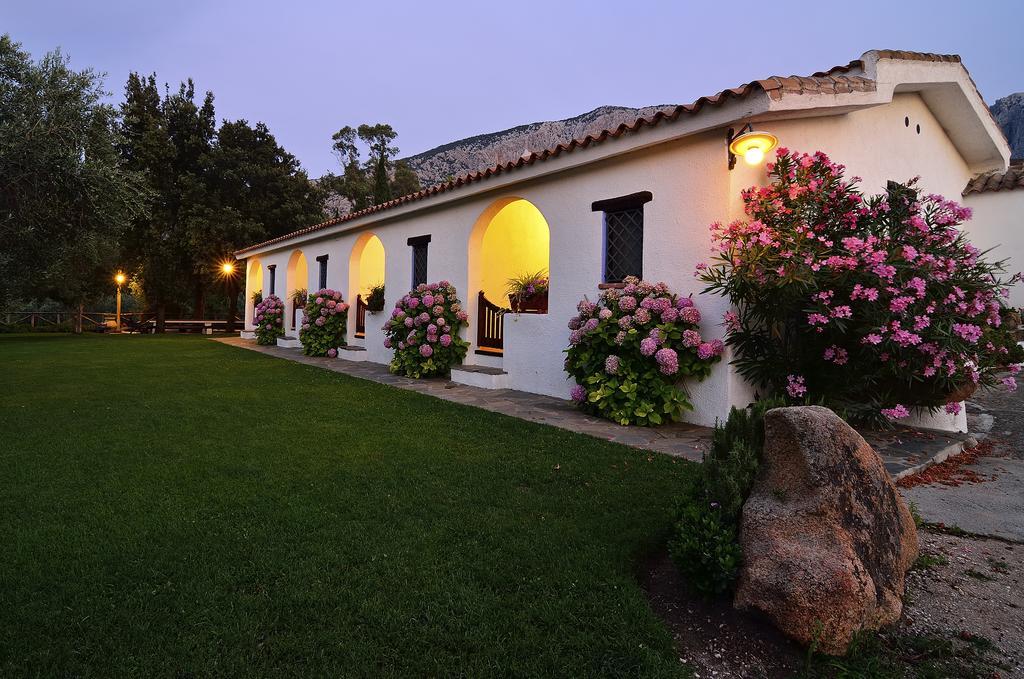 Agriturismo Guthiddai Ольєна Екстер'єр фото